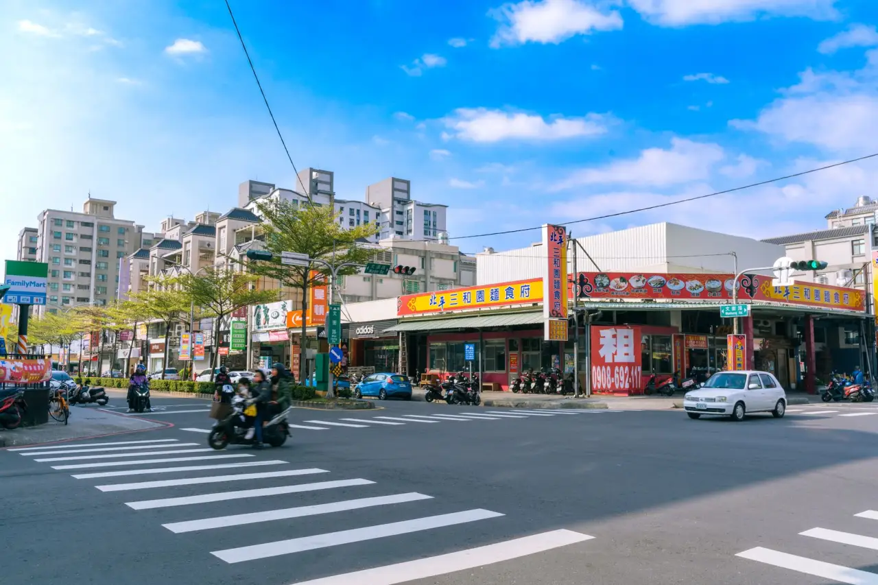 上海赛领炫贸易服装服饰型号参数对比与选购分析