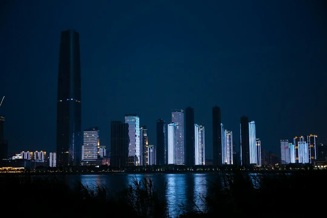 2025上海服装折扣批发市场趋势分析与选品策略