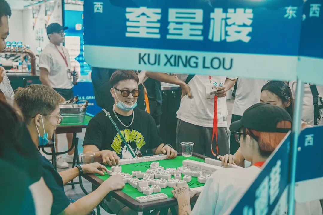 服装服饰与鞋帽箱包品牌折扣采购指南：上海赛领炫贸易产品线解析